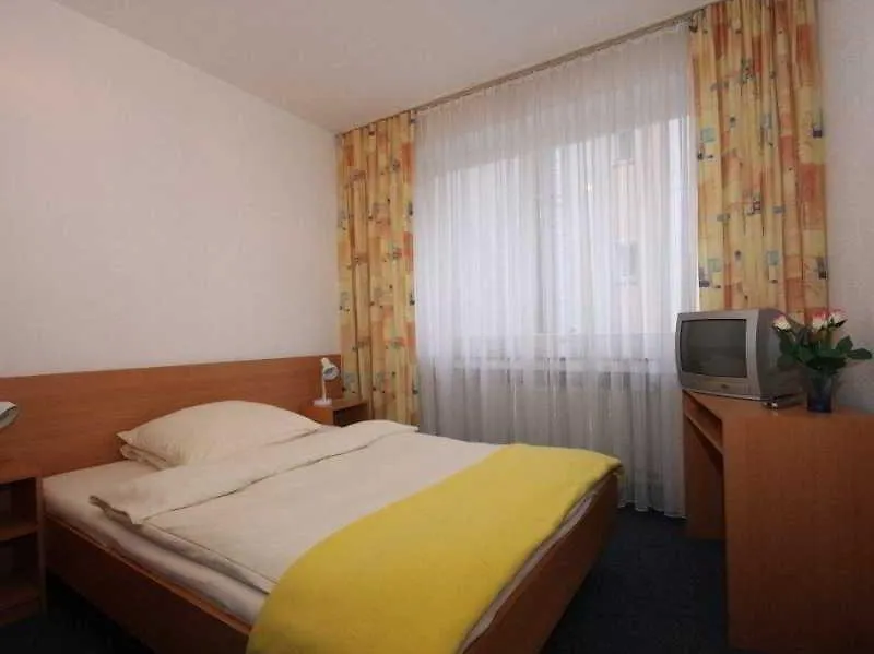 ***  Hotel Paris Düsseldorf Alemanha